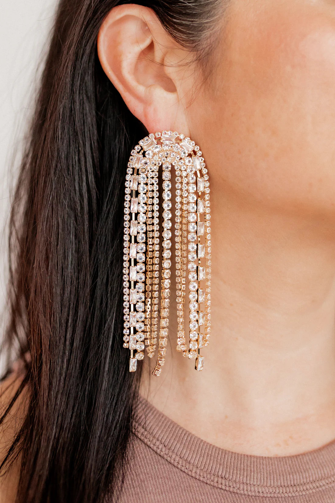 Linny Co | Premium Hollis Chandelier Drop Earrings in Gold – Sensitive Skin Safe