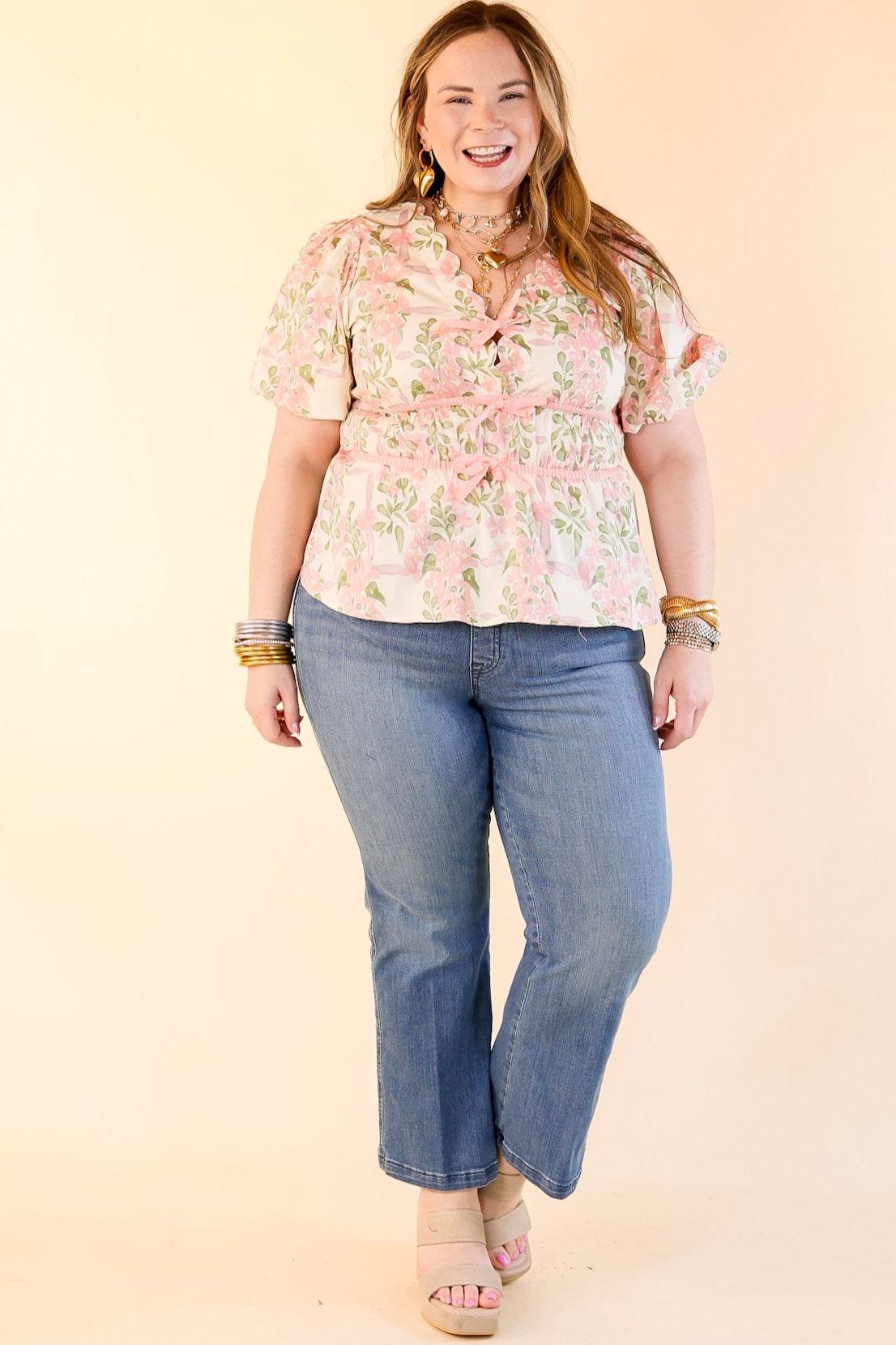 Premium Chic Essentials Floral Print V-Neck Top with Puff Sleeves