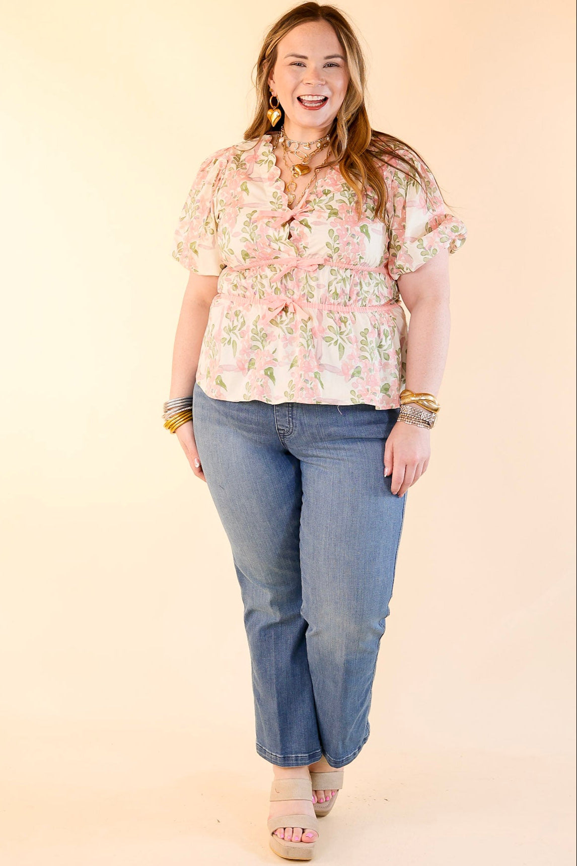 Premium Chic Essentials Floral Print V-Neck Top with Puff Sleeves