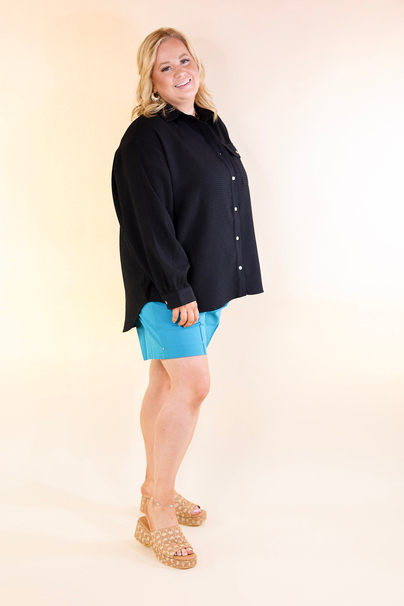 Lyssé | Amanda Stretch Twill Short - Turquoise Powder | Ultimate Summer Comfort