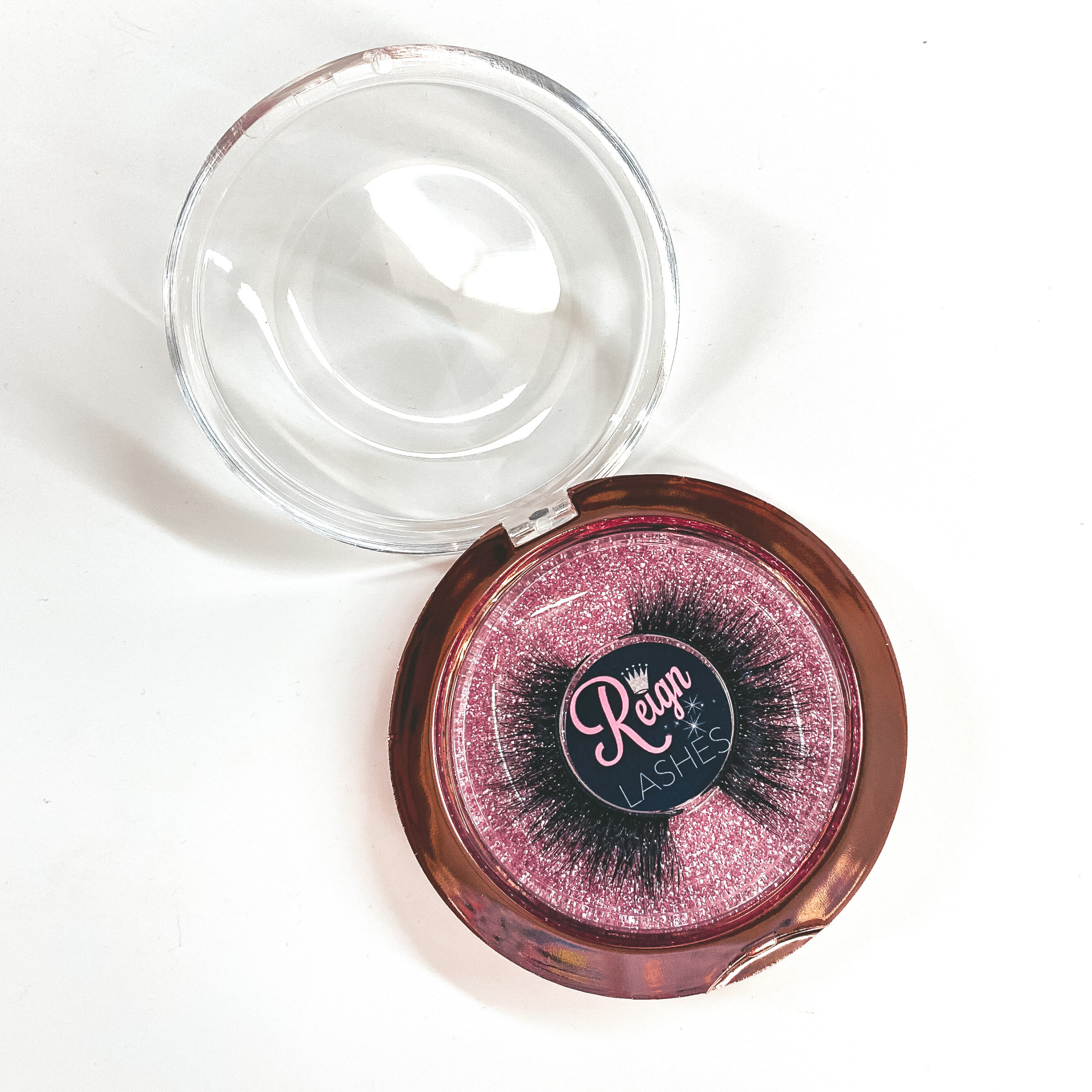 Reign Lashes | Premium 3D Mink Lashes in Trophy Wife - Upgrade Your Look